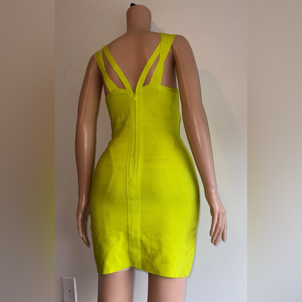 Bebe Yellow Ruched Bodycon Mini Dress - Picture 3 of 5